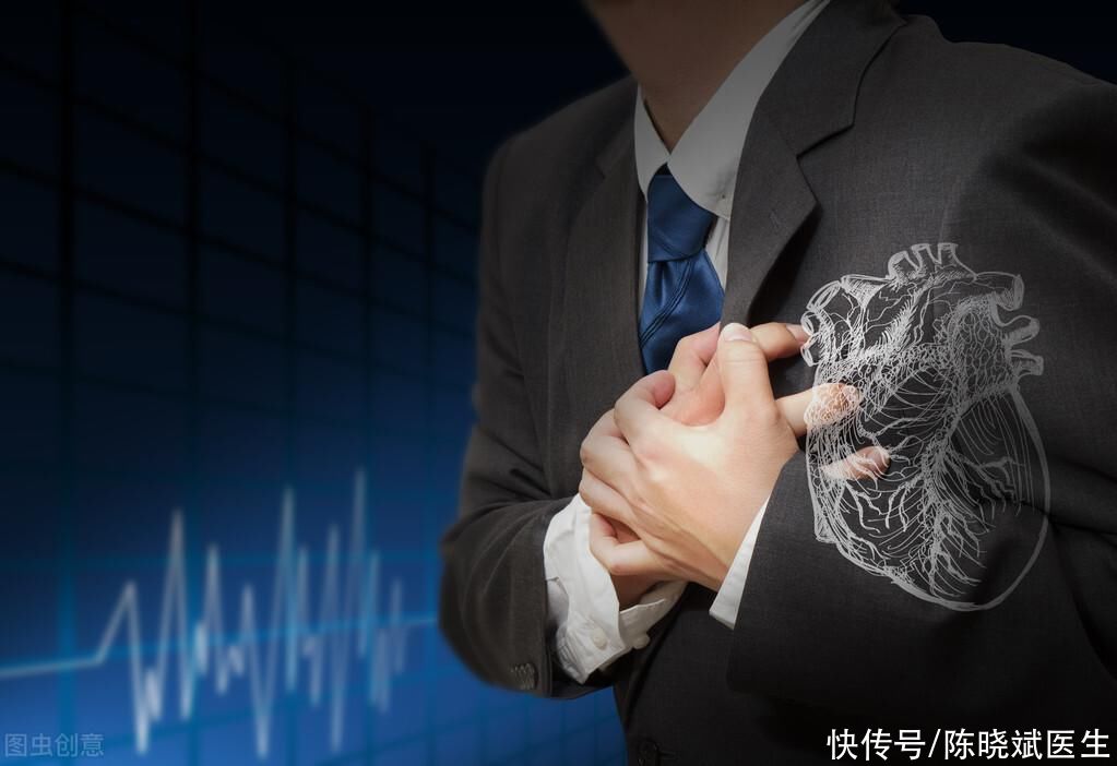 睡觉半夜憋醒当心心衰作怪(老人半夜憋醒疑似“鬼压床”？强心、利尿、扩血管，稳定急性心衰)