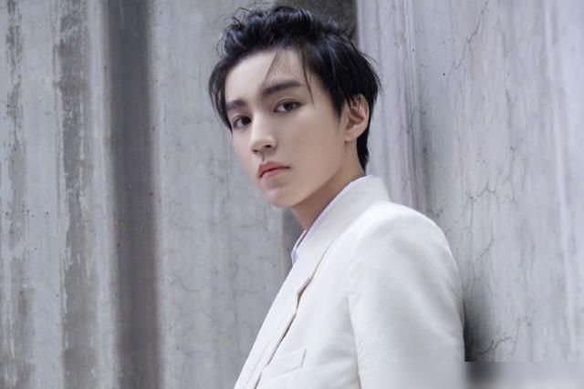  王俊凯|明星热度排名：蔡徐坤、王一博无缘上榜，肖战跌至第3