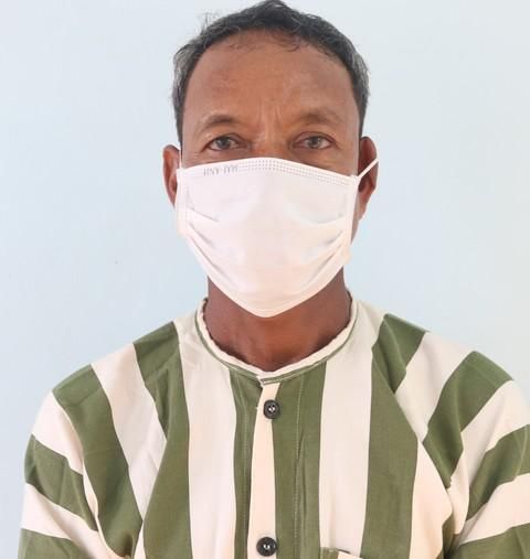  一怒之下|?丈夫回家发现一名陌生男子在妻子床边，一怒之下将其残忍杀害