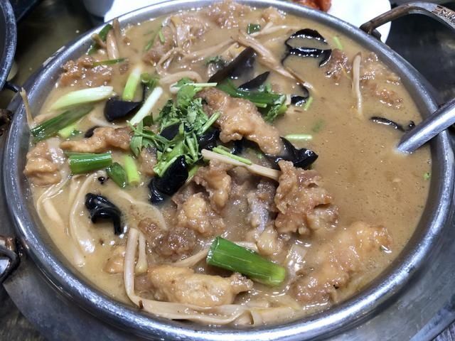 豪迈|国庆假期请同学吃饭,6菜1汤吃撑了,同学:北方菜都这么豪迈吗