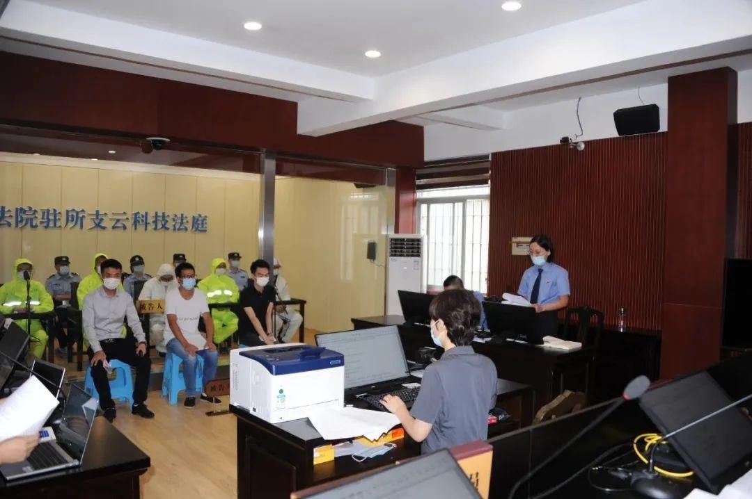  公安|你的个人信息被卖到哪了？可能就在这个“暗网”……｜今晚九点半