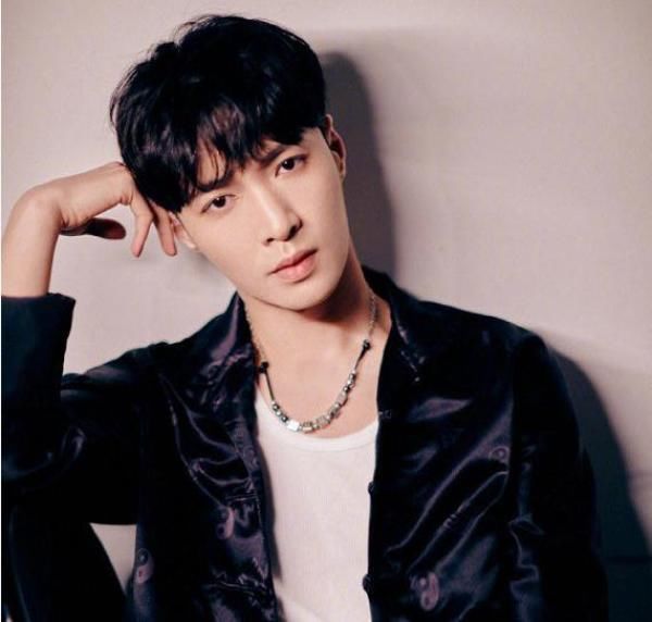  编写|原创《莲》还没被接受，张艺兴就发教材编写倡议，李诞白吐槽了