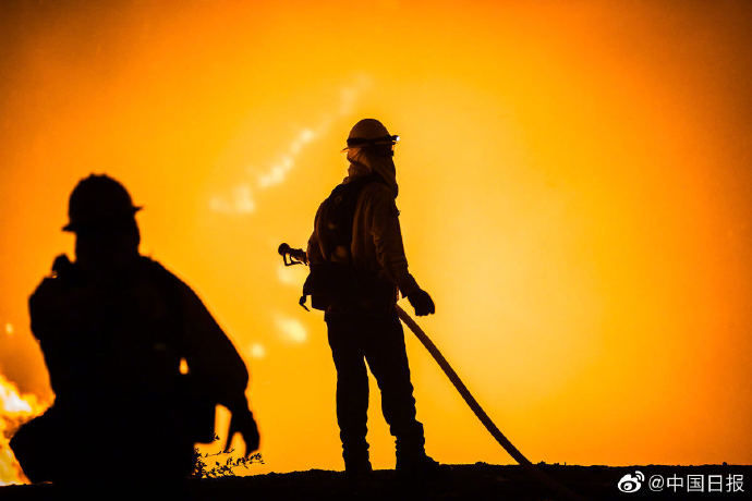 加州|加州山火蔓延 近8千人被疏散