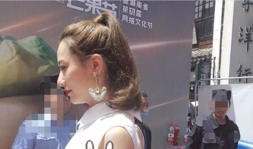 白冰|姐姐四公排名曝光,郁可唯团排名第一白冰却倒数,她差在哪里?