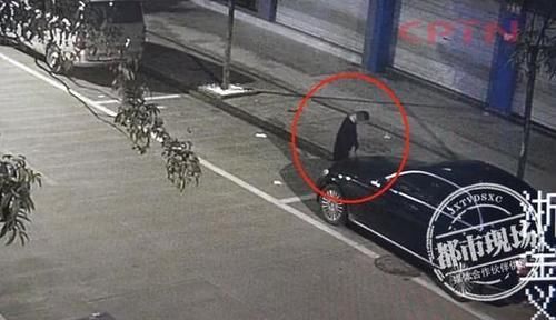 嫌疑人|男子连偷40个奔驰车标,民警将其抓获后,男子:想要一副银手镯