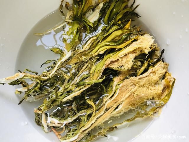  少不了|立秋后，汤水要多喝，一碗广式霸王花汤更是少不了，让它为你护航