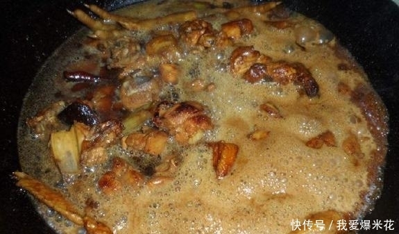 炖鸡|不用放水的炖鸡,味道真是太鲜了,做法还很简单。