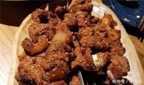 特别|3种公认最“难吃”的烧烤,我敢赌一箱辣条,你全都吃过