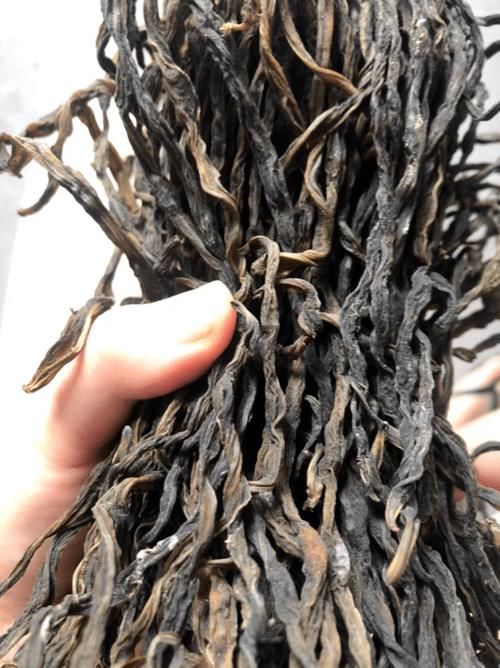  食材|干豆角每年我家都要晒30斤，豆角是药还是菜，留着冬天和肉一起炒，排出毒素，常吃有助于脾胃健康