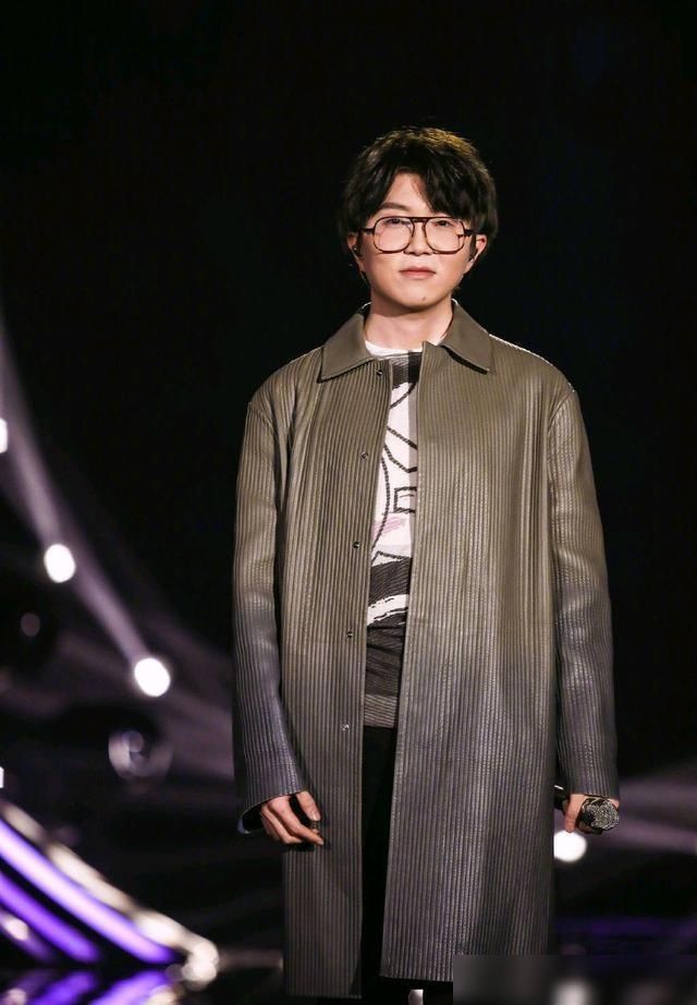  不易|曾经爆火的毛不易，如今综艺都没人缘，为何他如此落寞？