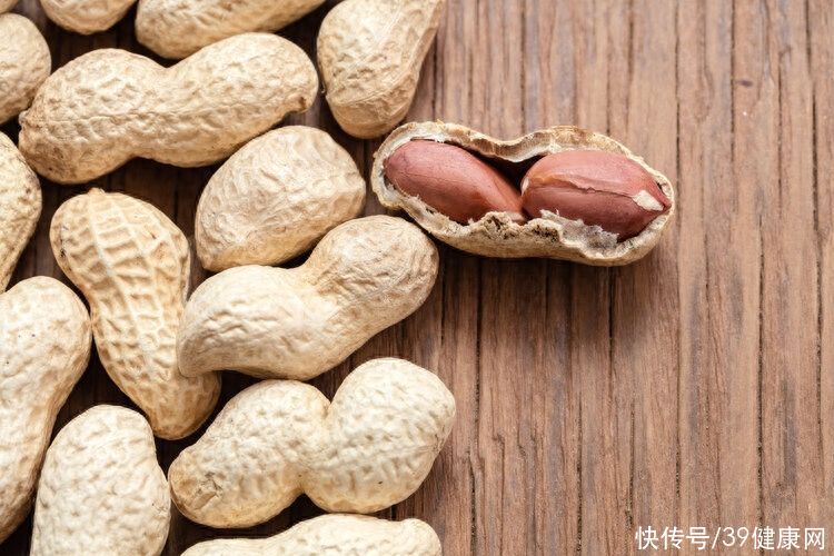 英国研究：花生含促癌成分，加速体内癌细胞扩散，是真的吗？2023