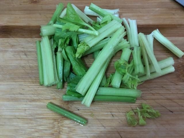 饭店|学会1个小技巧,牛肉又嫩又入味,炒出来的牛肉比饭店还好吃