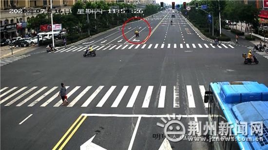  频发|记者调查：外卖送餐车辆致事故频发 原因何在？