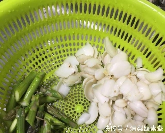  后加|新鲜百合炒木耳，甜芦笋，百合酥，新鲜可口