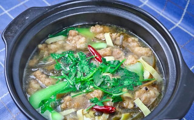  肉条|砂锅小酥肉，好吃有诀窍，大厨揭秘饭店做法，汤鲜肉香，吃着过瘾