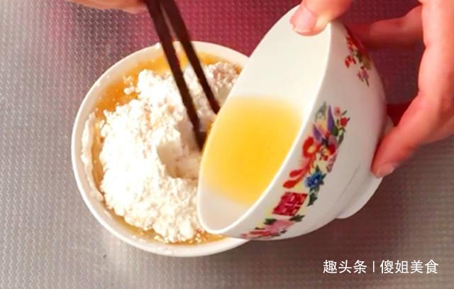 醒发|我家红豆从不熬粥喝,加一碗面粉,简单一做,比蛋糕面包还好吃