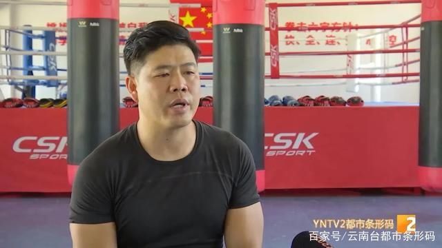 喜欢|“把我所学的、我的爱好传给喜欢的学生”陡普鲁小学里的拳击教练