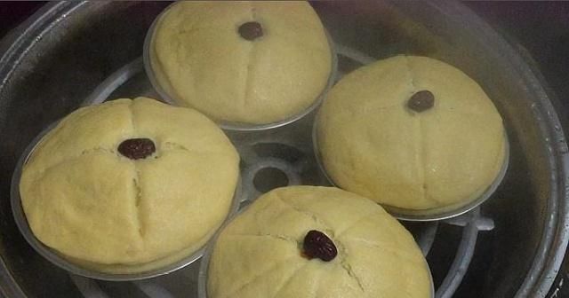 惊喜到我|喜欢吃玉米面的一定要收藏,这样做比面包还暄软香甜,比馒头简单