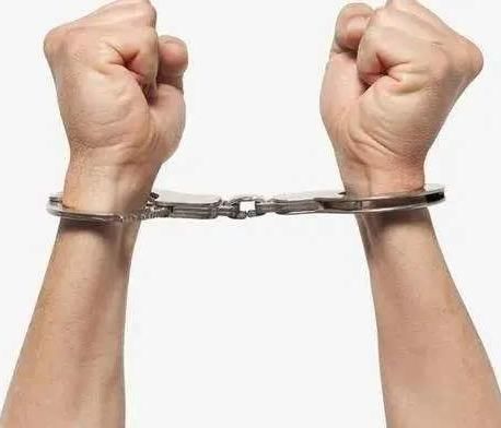 故意|扎啤摊发生口角致两人死亡，一故意杀人犯在济南执行死刑