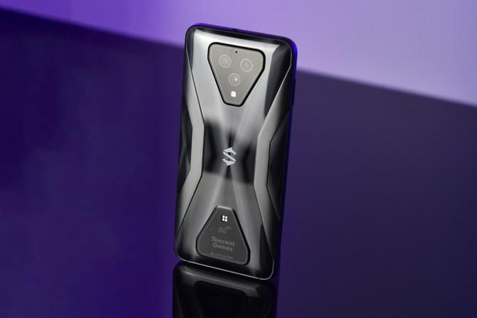  体验|显示升级带来全新操控体验 腾讯黑鲨游戏手机3S评测