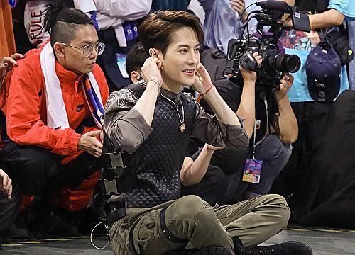  嘉宾|《街舞3》神秘嘉宾登场，张艺兴脱口而出孙红雷，王一博调侃年龄