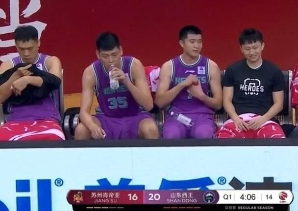 小李飞刀|山东队以9分分差惨遭江苏碾压 李泓瀚获封“新小李飞刀”