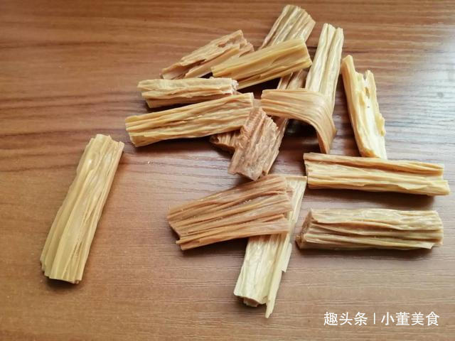 泡发|泡腐竹时,别放水里直接泡,大厨教你一招,简单快速不夹生