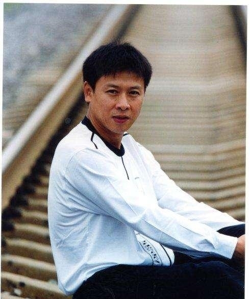胡亚捷|胡亚捷与妻子3次离婚大战,为何不但没得逞反而还“割地赔款”?