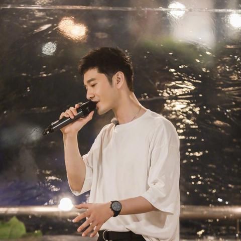  黄店长|黄晓明发长文告别中餐厅上热搜了？到底是怎么回事