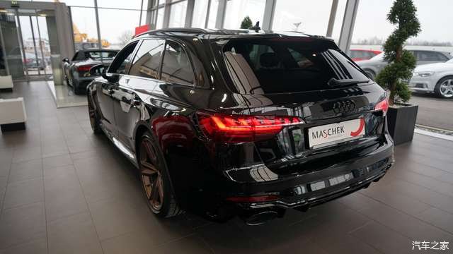  造型|新款奥迪RS4旅行版，运动个性的风格，实用性强