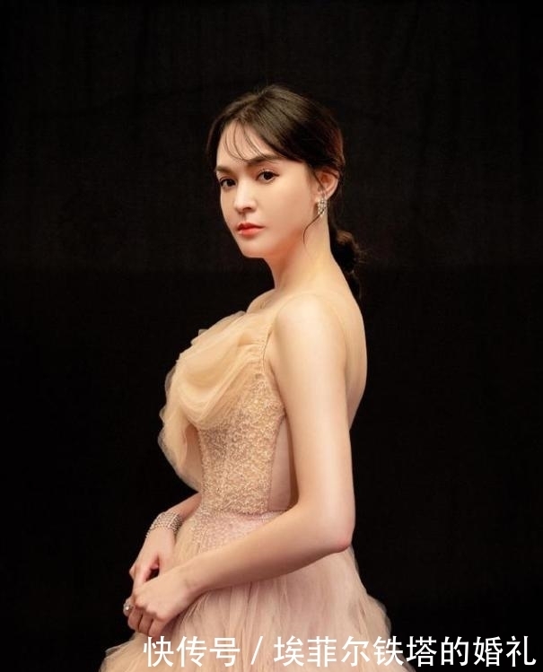 鼻子歪|张榕容填充失败,脸部浮肿法令纹深陷,杨贵妃美貌不再