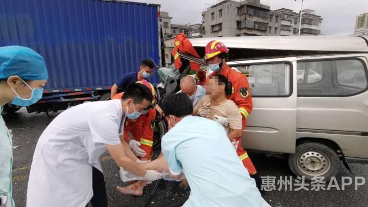  惠州|事发合生大桥！两车相撞其中一人被困…