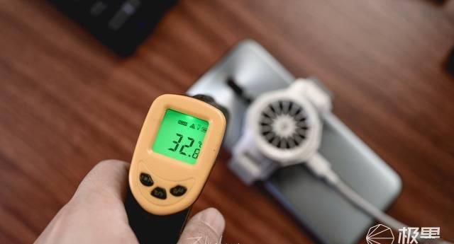 游戏|144Hz “滑”到手软,银翼风暴堪比“空调”,这款手机简直就是为游戏而生。