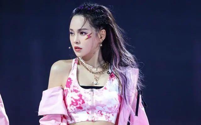 淘汰|十大《浪姐》魅力美女!万茜张含韵金晨性感,第一却是她