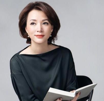  王嘉宁|王嘉宁将取代董卿，加盟央视《挑战不可能》观察团，凭借的是什么