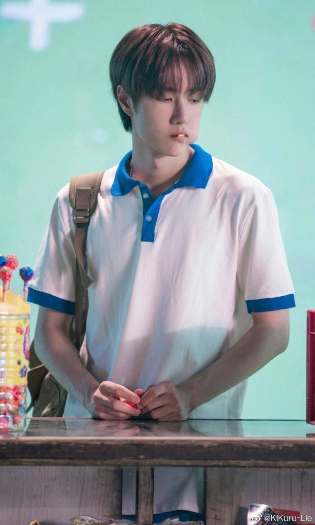  爱豆|每日爱豆 王一博 叫我酷盖 摩托车才是我的老婆