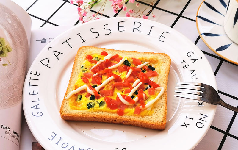  a379|剩面包片别丢，试试这做法，外焦里嫩，孩子早餐吃它真营养！