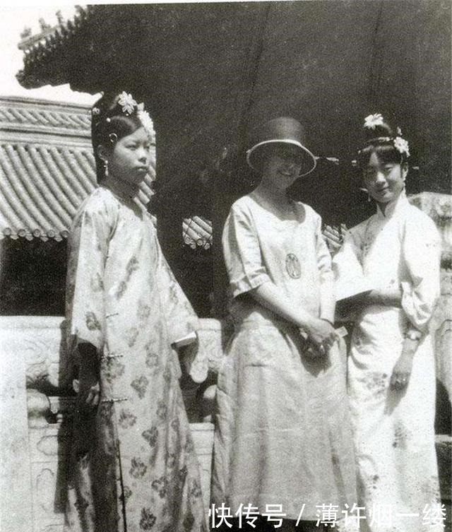 皇妃|末代皇后婉容、皇妃文绣珍贵老照片,你觉得谁的颜值更胜一筹
