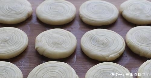 馒头|面粉特别的创意做法,加2个紫薯,比包子馒头都好吃,酥得直掉渣