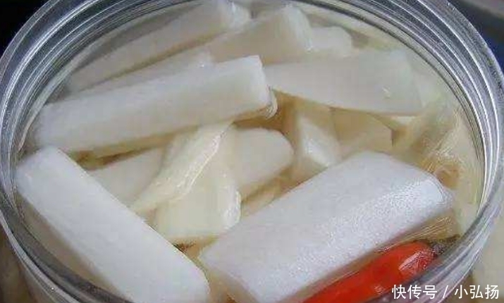 腌制|腌制酸萝卜时应该加开水还是生水?很多人用错了,难怪萝卜会发臭