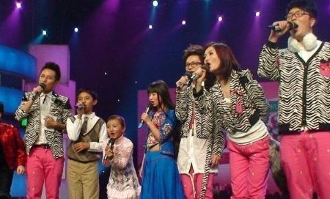 衣服去哪儿|《快本》已经广播23年了,每一期都穿着不同的衣服