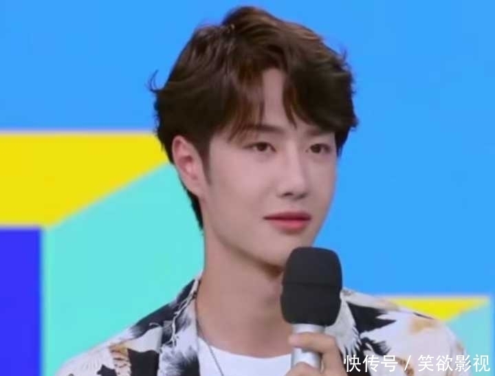 可爱|王一博看布布跳舞失去表情管理,真是太可爱了,这样的王一博你爱了吗?