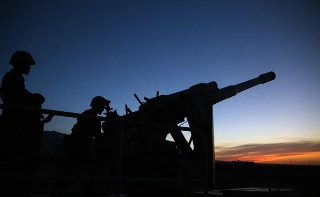  收藏|当青春遇上军旅！快来收藏这组大漠热血剪影