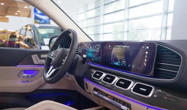  车主大人们|都说宝马X7是好车，为啥最后却买了奔驰GLS？真实车主一语道破