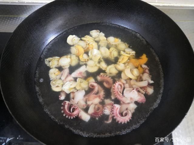 胃口|秋季下饭菜,当属这道菜,简单没难度,鲜香辣,越吃越有胃口