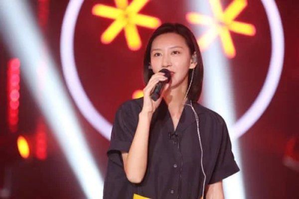  修音|李小萌唱错词，凌潇肃修音，张月摔倒，《跨界歌王》为何状况百出？