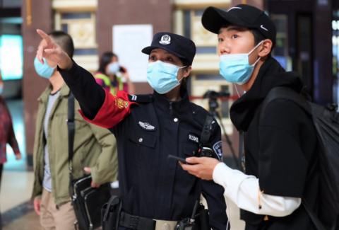 假期|警探号丨假期3天铁警处理扰序人员14名 找回旅客行李7件