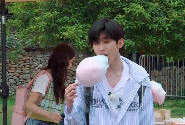  奔跑|蔡徐坤真是超级可爱，奔跑吧第四季，老综艺节目已经萌生