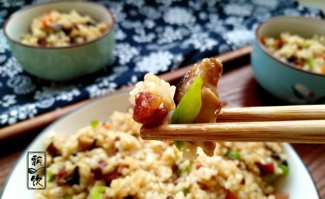  炒米饭|剩米饭也要吃得有滋有味，加这几样食材一炒，好看又好吃，特别香