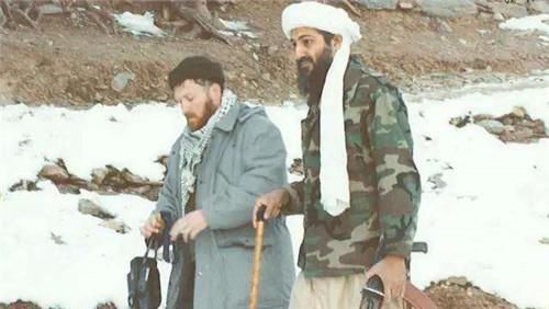 儿子|本拉登神秘藏身地:住3层豪宅,被杀前对6个儿子说“美国人来了”